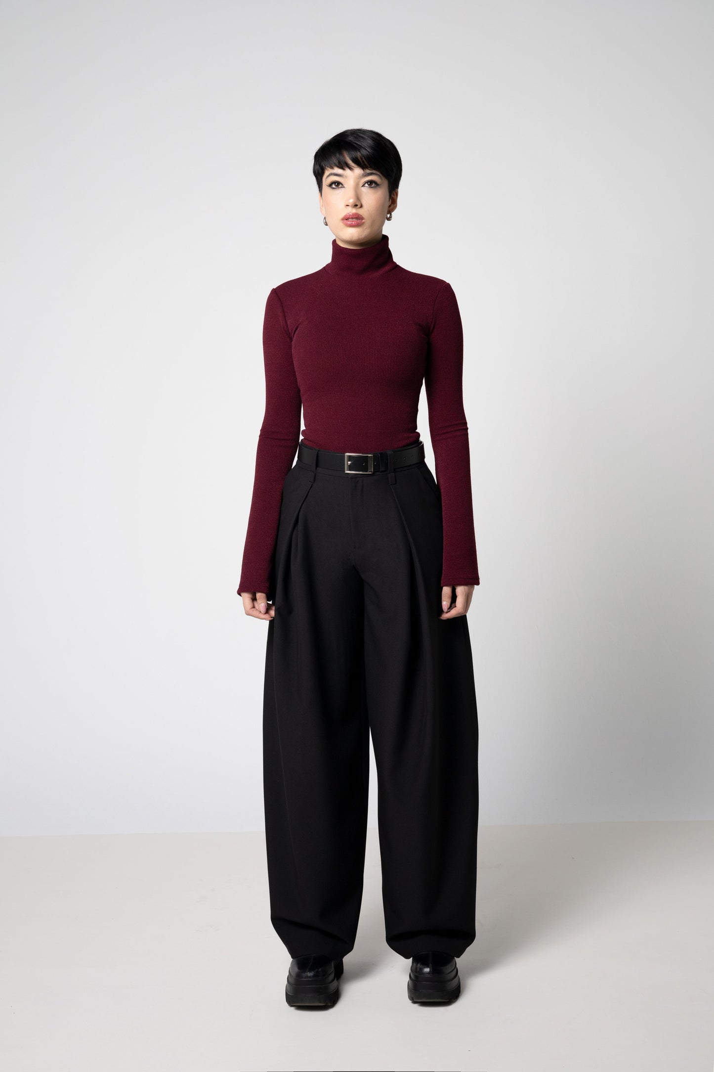 Weinfarbener Rippstrick-Turtleneck-Top mit Glockenärmeln – S bis 3XL