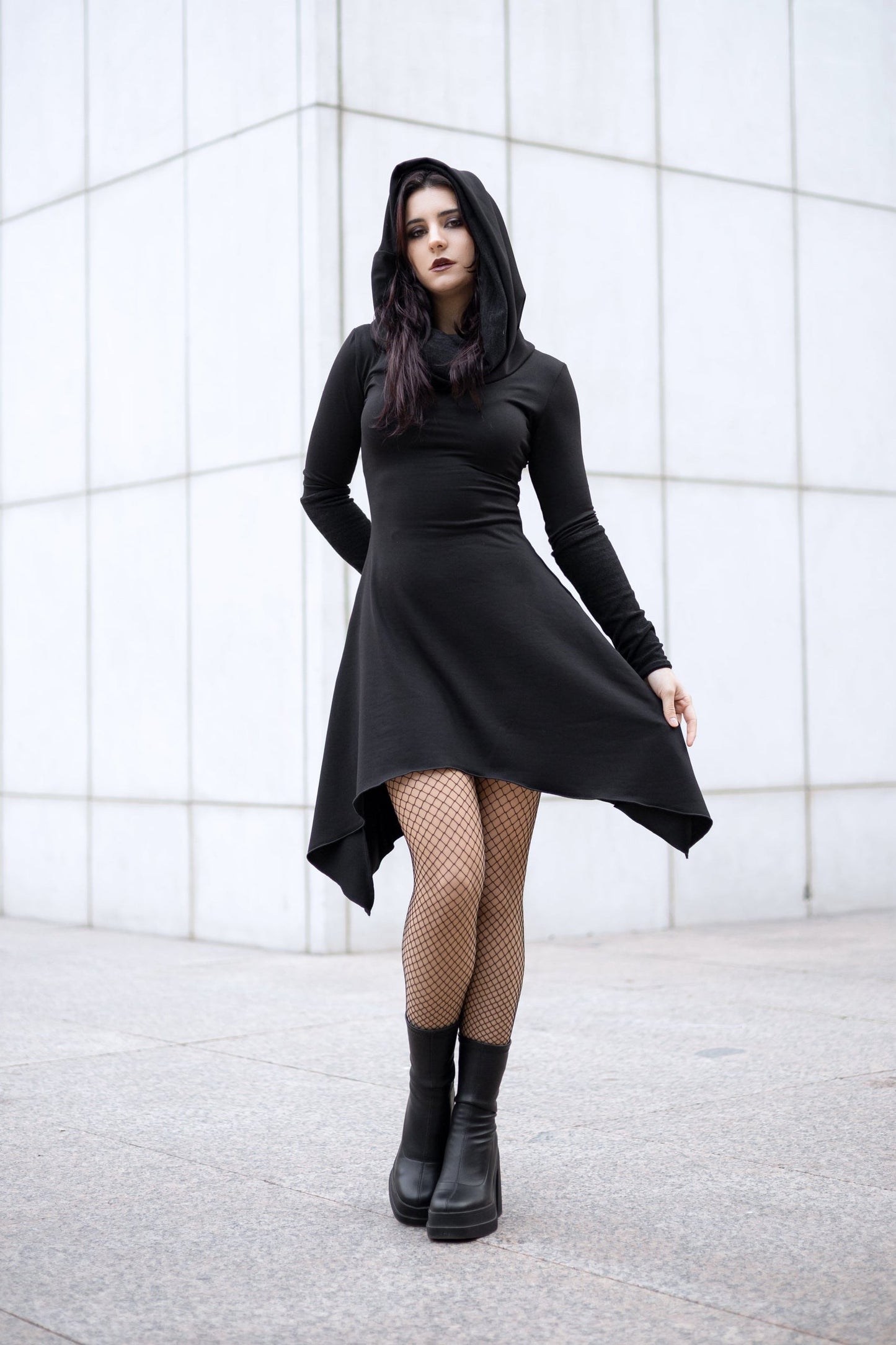 Schwarzes Kapuzen-Tunika-Kleid für Elfen