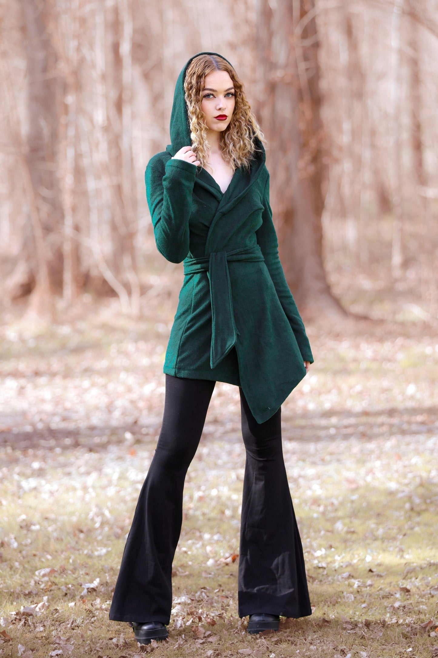 Bordeaux Kapuzen-Elfen-Wickelmantel – Asymmetrischer Fleece-Cape mit Maxi-Kapuze