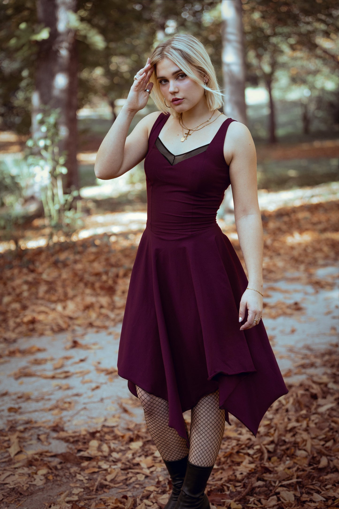 Schwarzes Korsett asymmetrisches ärmelloses Feenhemdkleid