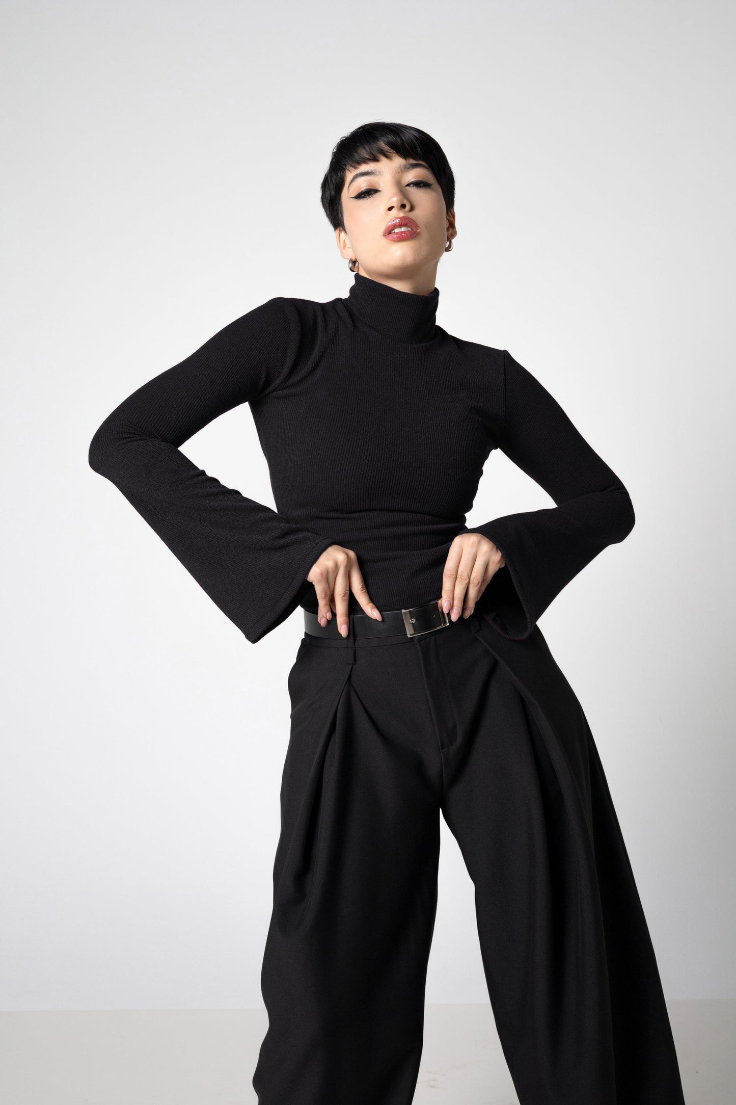 Weinfarbener Rippstrick-Turtleneck-Top mit Glockenärmeln – S bis 3XL