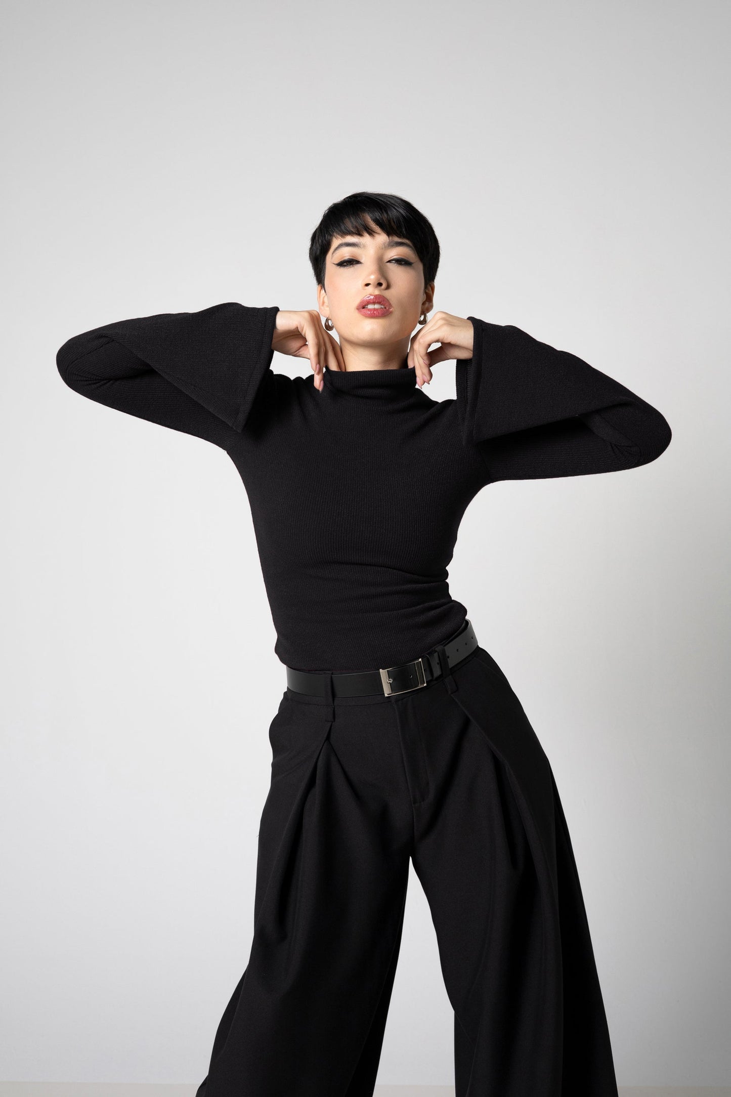 Weinfarbener Rippstrick-Turtleneck-Top mit Glockenärmeln – S bis 3XL