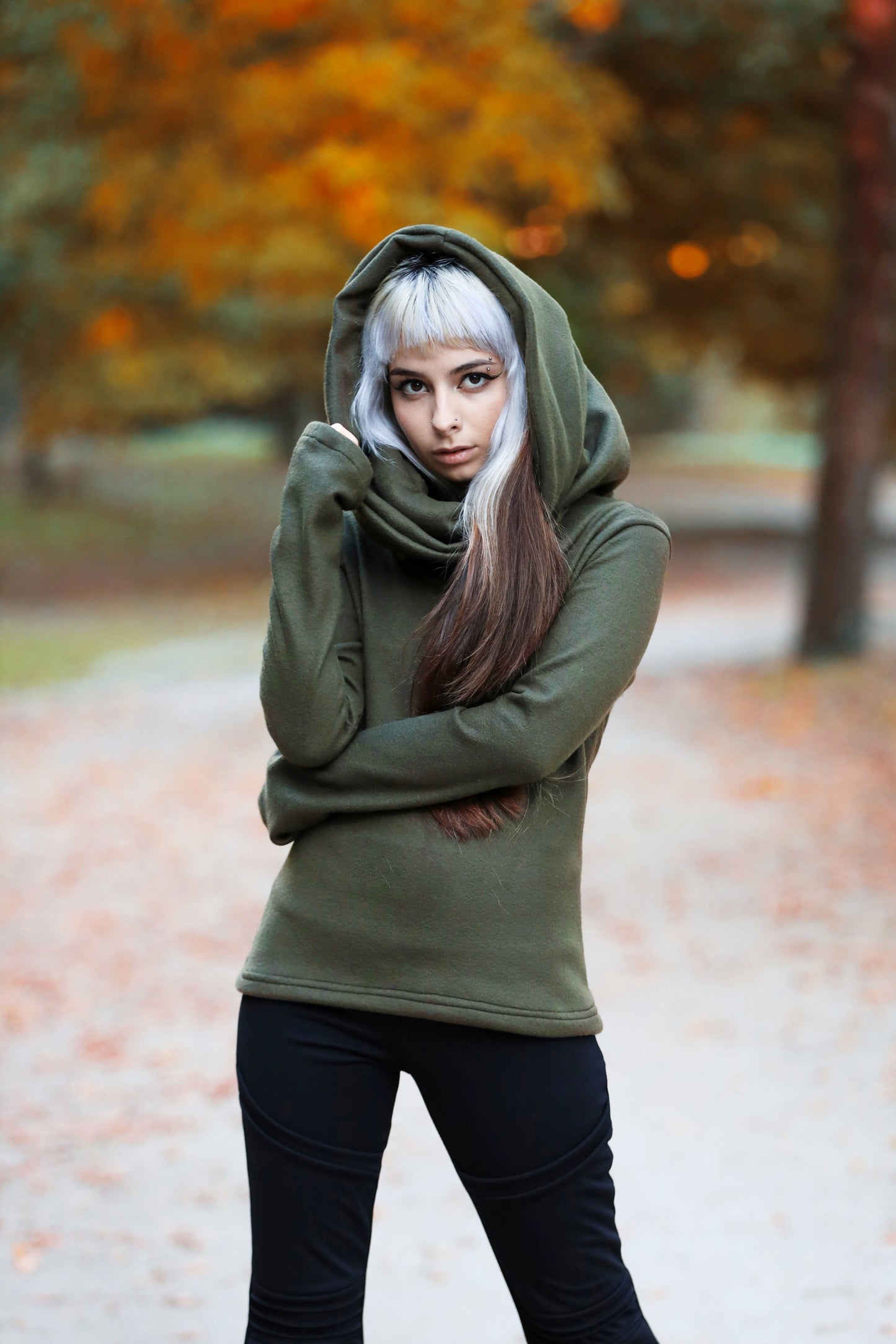 Smaragd-Fee Kapuzenpullover mit Cowl-Neck