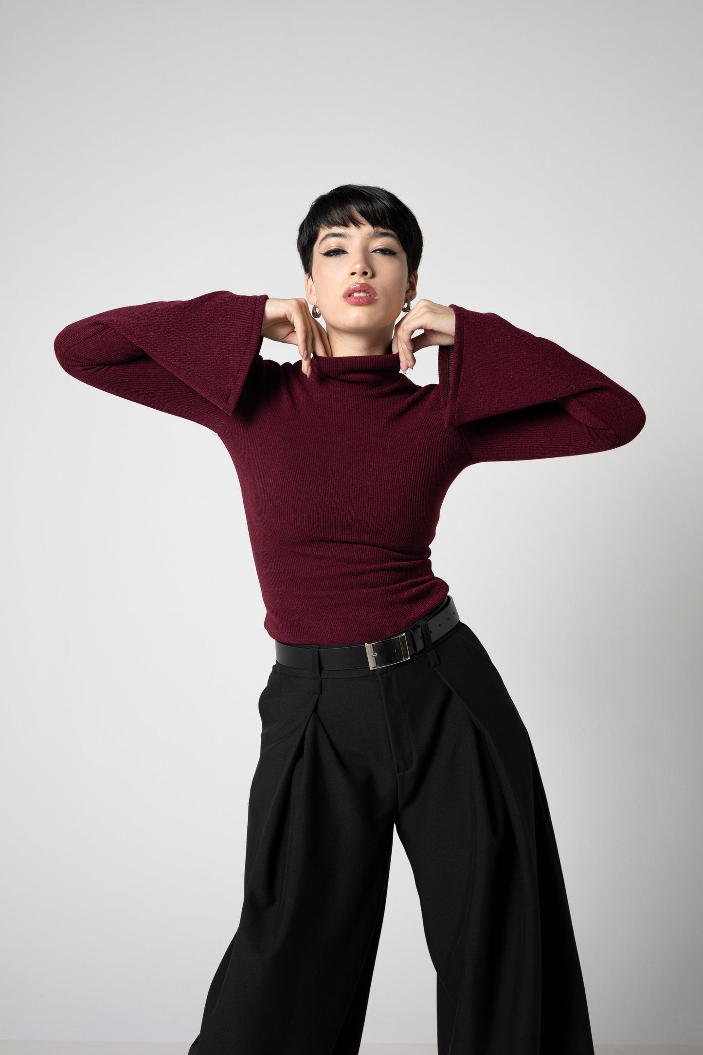 Weinfarbener Rippstrick-Turtleneck-Top mit Glockenärmeln – S bis 3XL